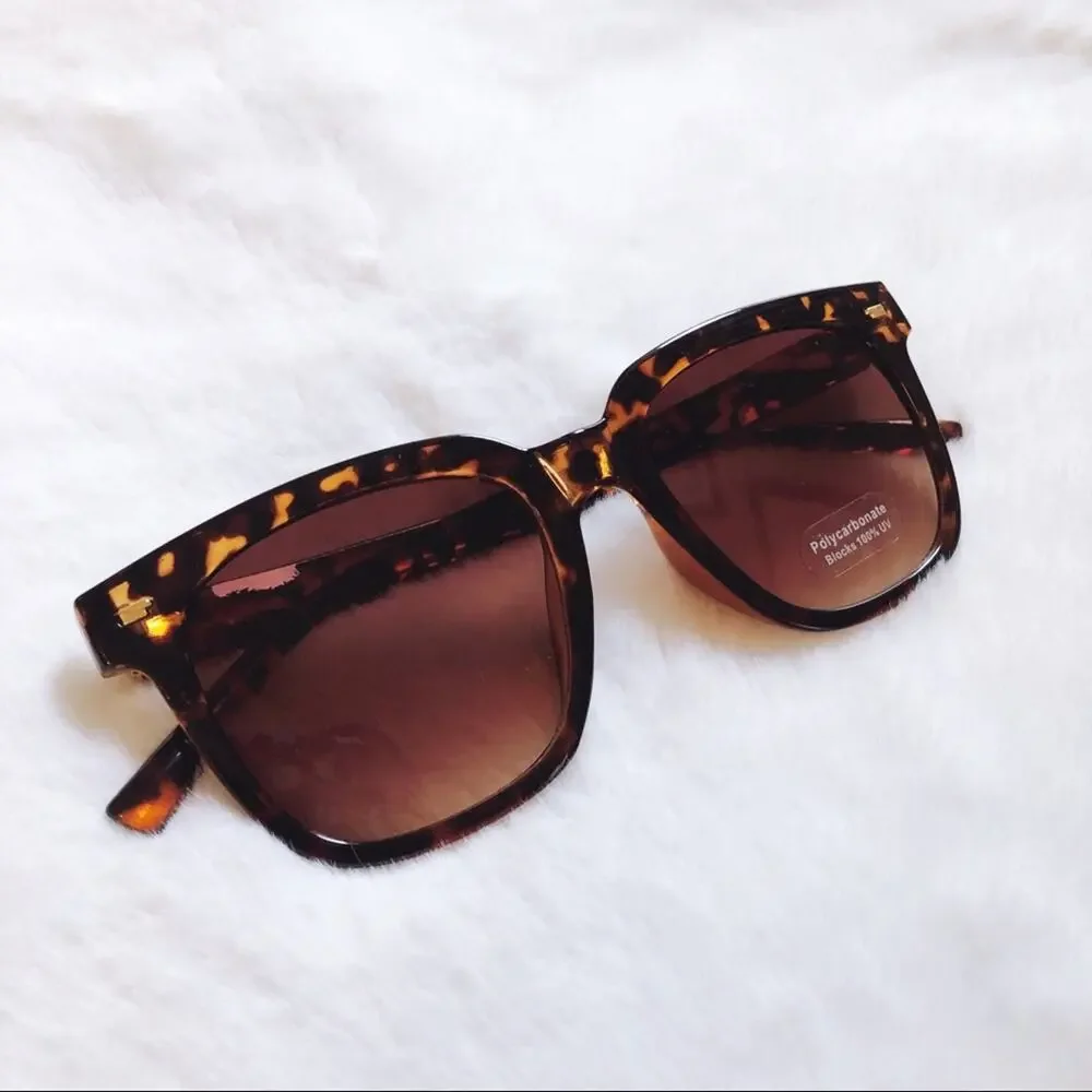 Jacob Tortoise Brown Classic Square Sunglasses